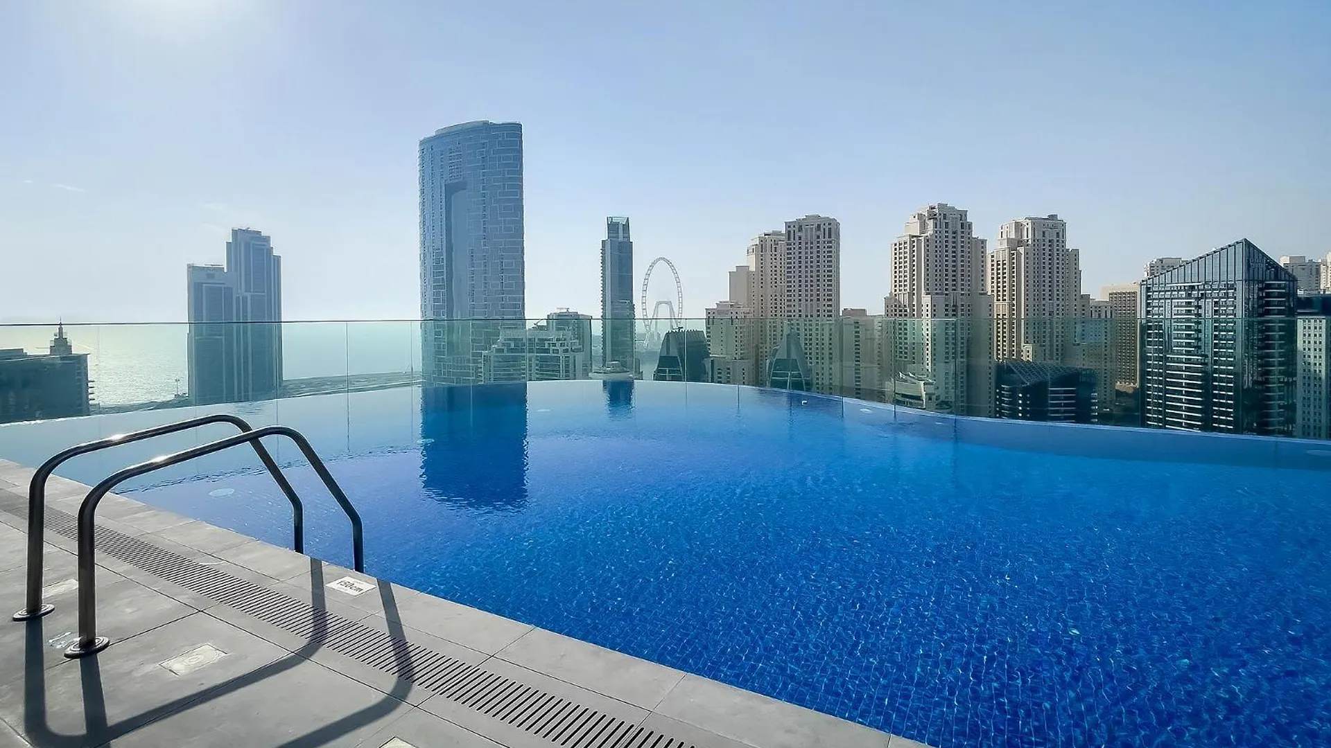 Great Apartments At Marina Star With City View Dubai