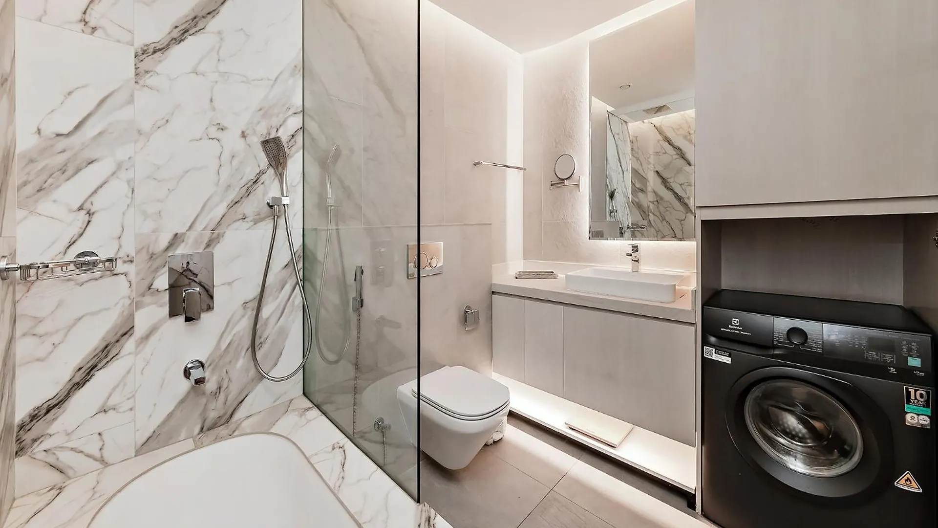 Great Apartments At Marina Star With City View Dubai
