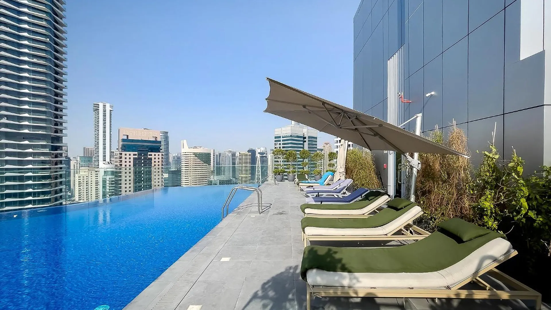 Great Apartments At Marina Star With City View ドバイ